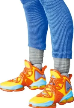 Medicom Toy Figure*MAFEX No.197 LeBron James SPACE JAM: A NEW LEGACY Ver. Action Figure ZA-527