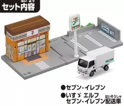 TAKARA TOMY Tomica Town Seven Eleven with Tomica Isuzu ELF JAPAN OFFICIAL