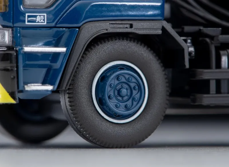 Tomytec Tomica Limited Vintage Neo 1/64 LV-N347a Isuzu 810EX Tractor Head Navy Blue